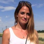 Visoka Čehinja se jebe napolju na suncu